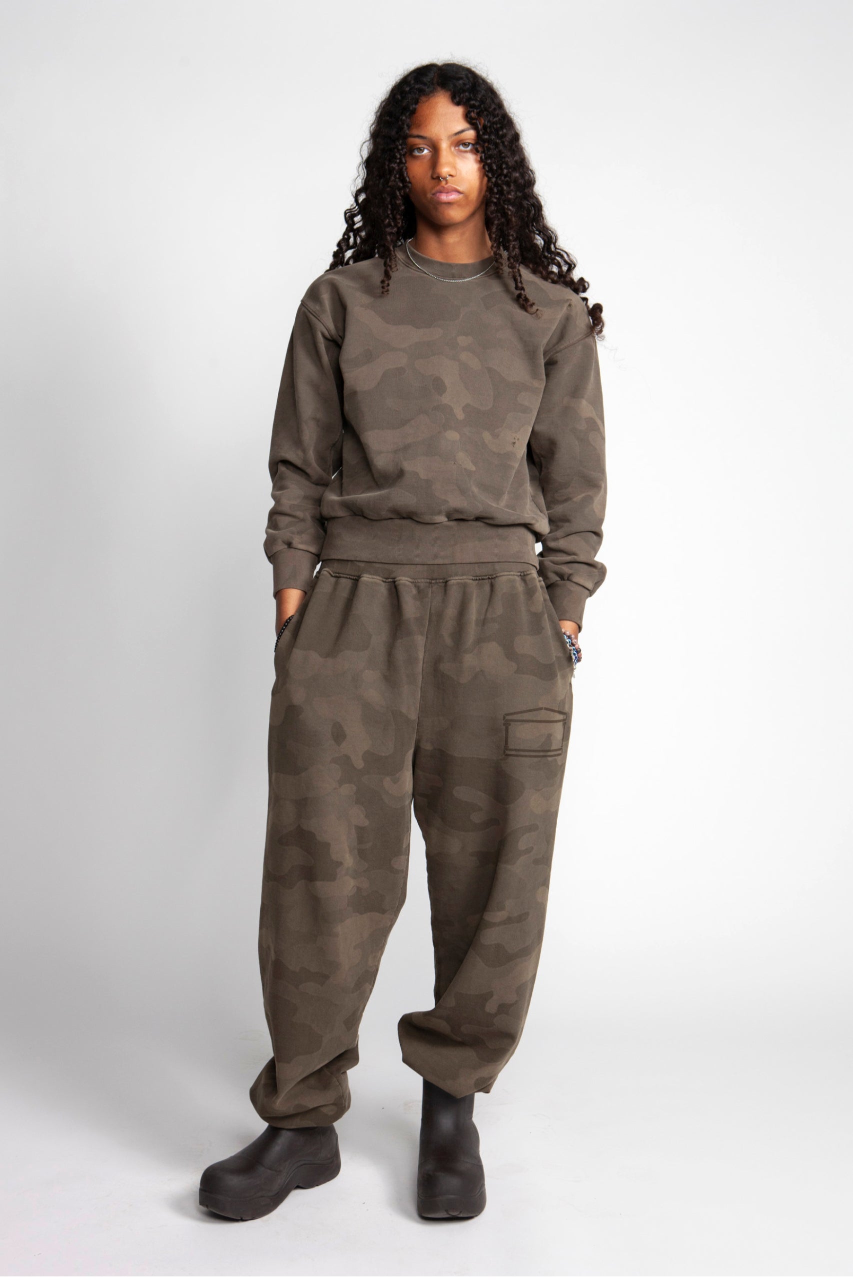 Load image into Gallery viewer, Aged Camo Sweatpant