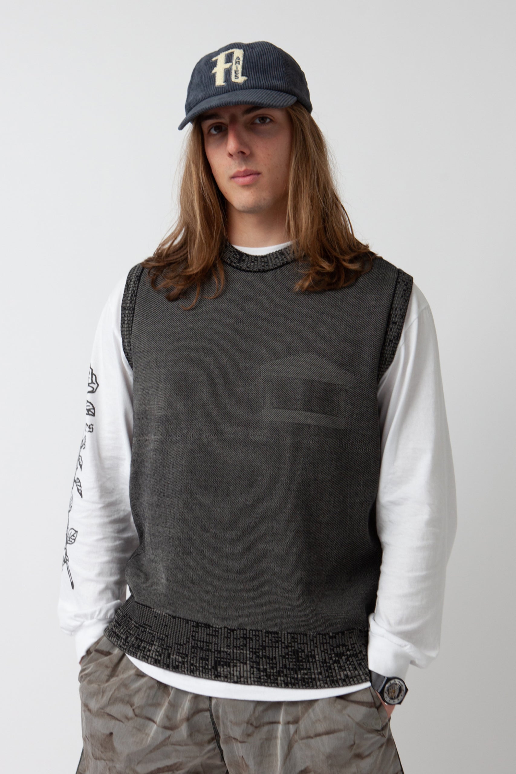 Load image into Gallery viewer, Glitch Temple Knit Vest