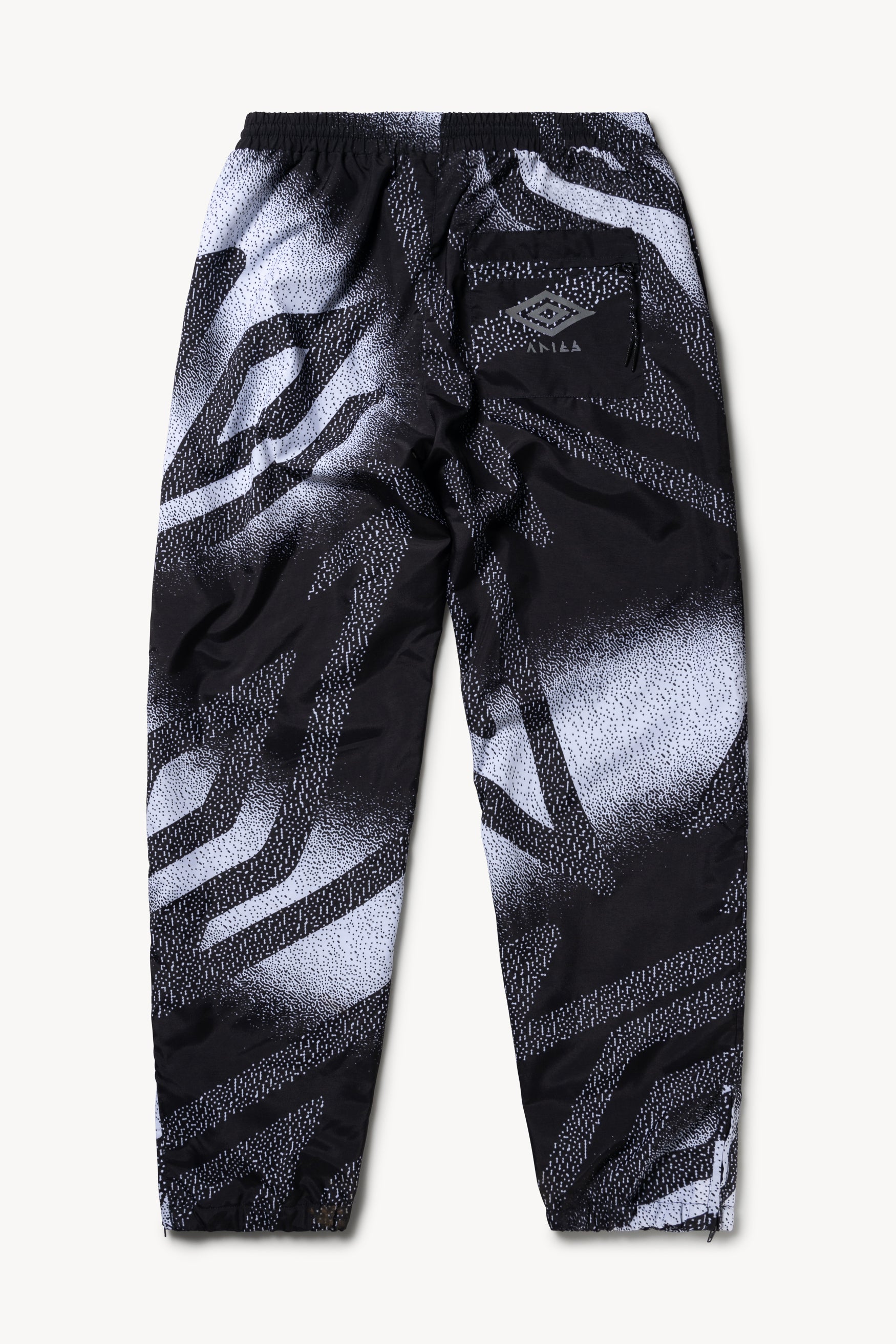 Load image into Gallery viewer, Aries x Umbro Training Pant