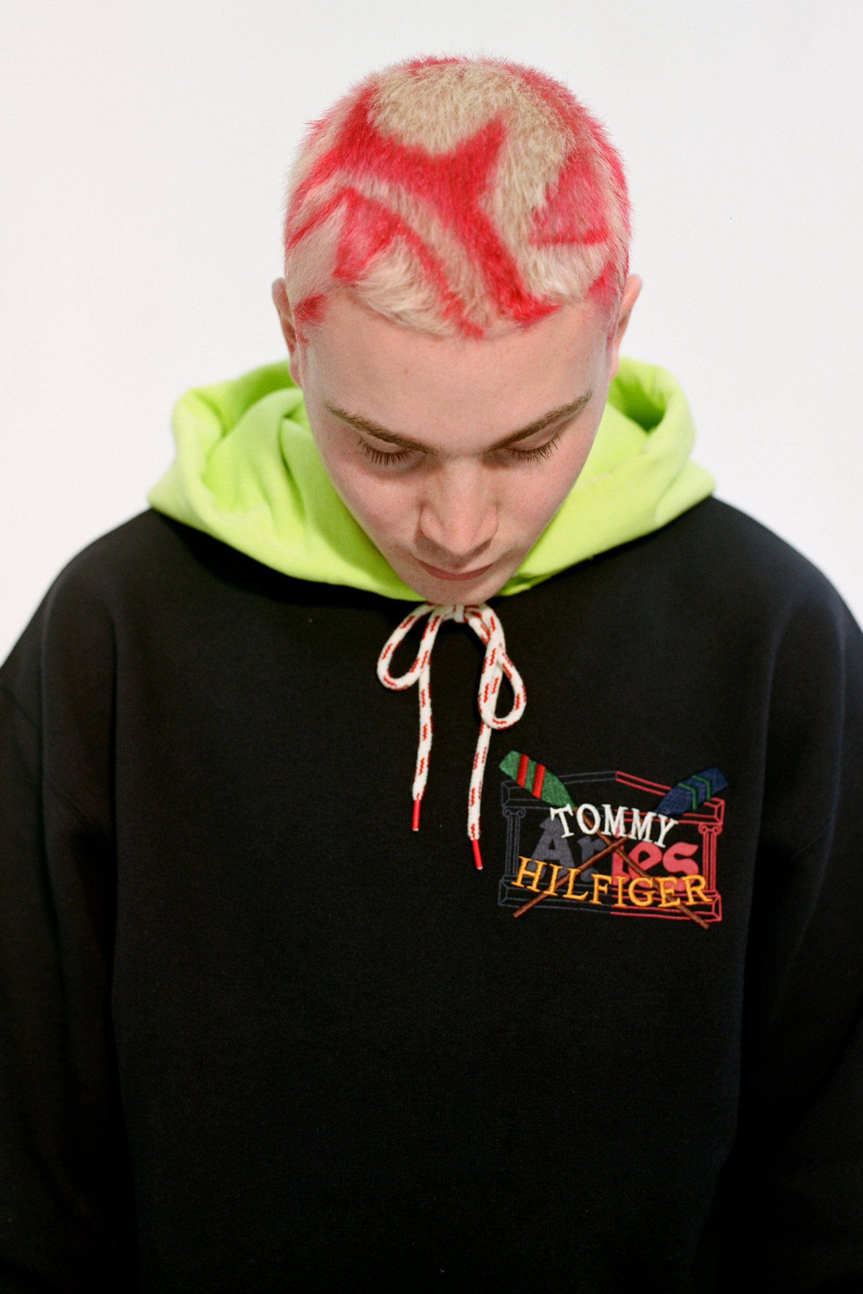 Load image into Gallery viewer, Tommy x Aries Remade: Crewneck Sweatshirt.