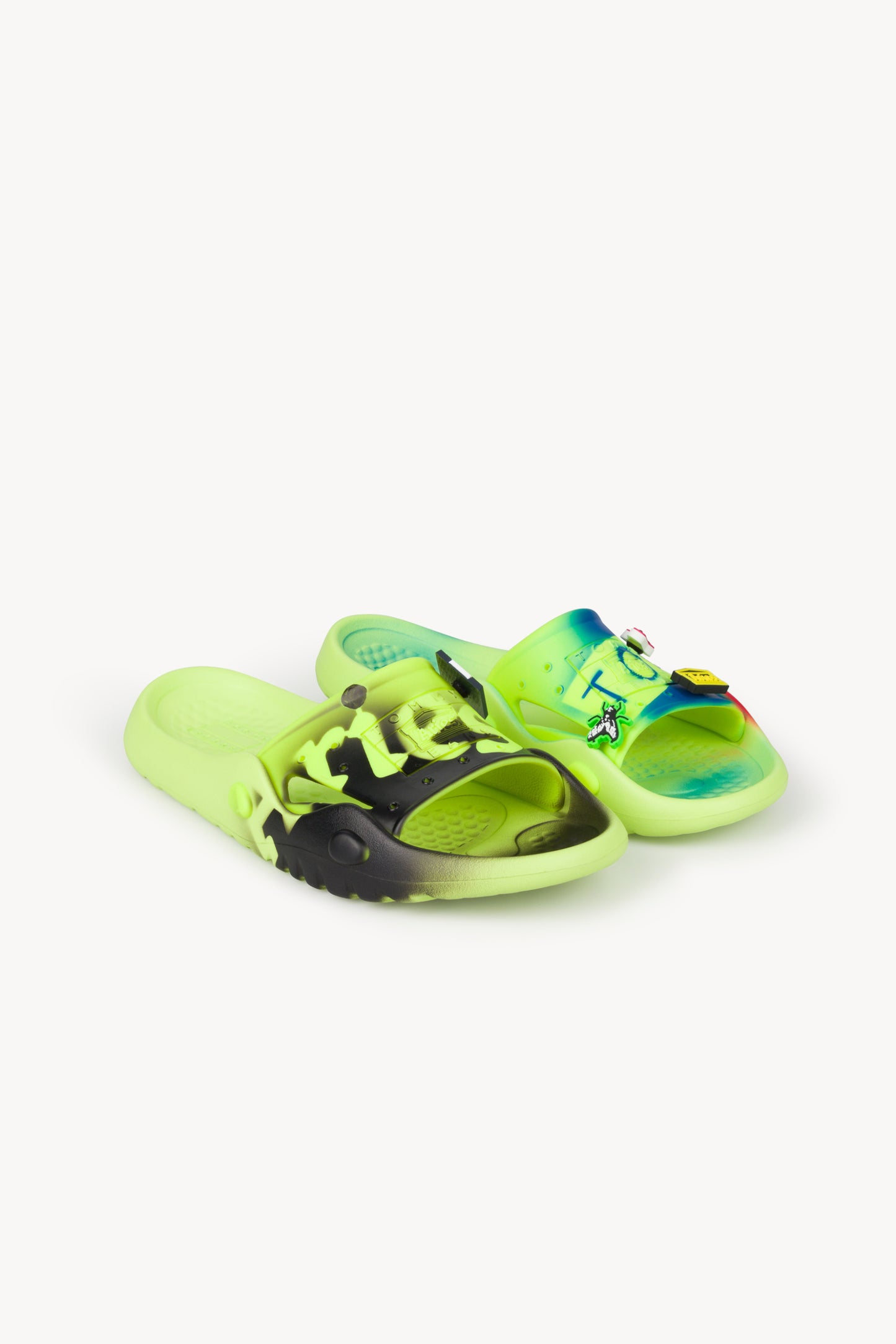 Tommy X Aries Sliders